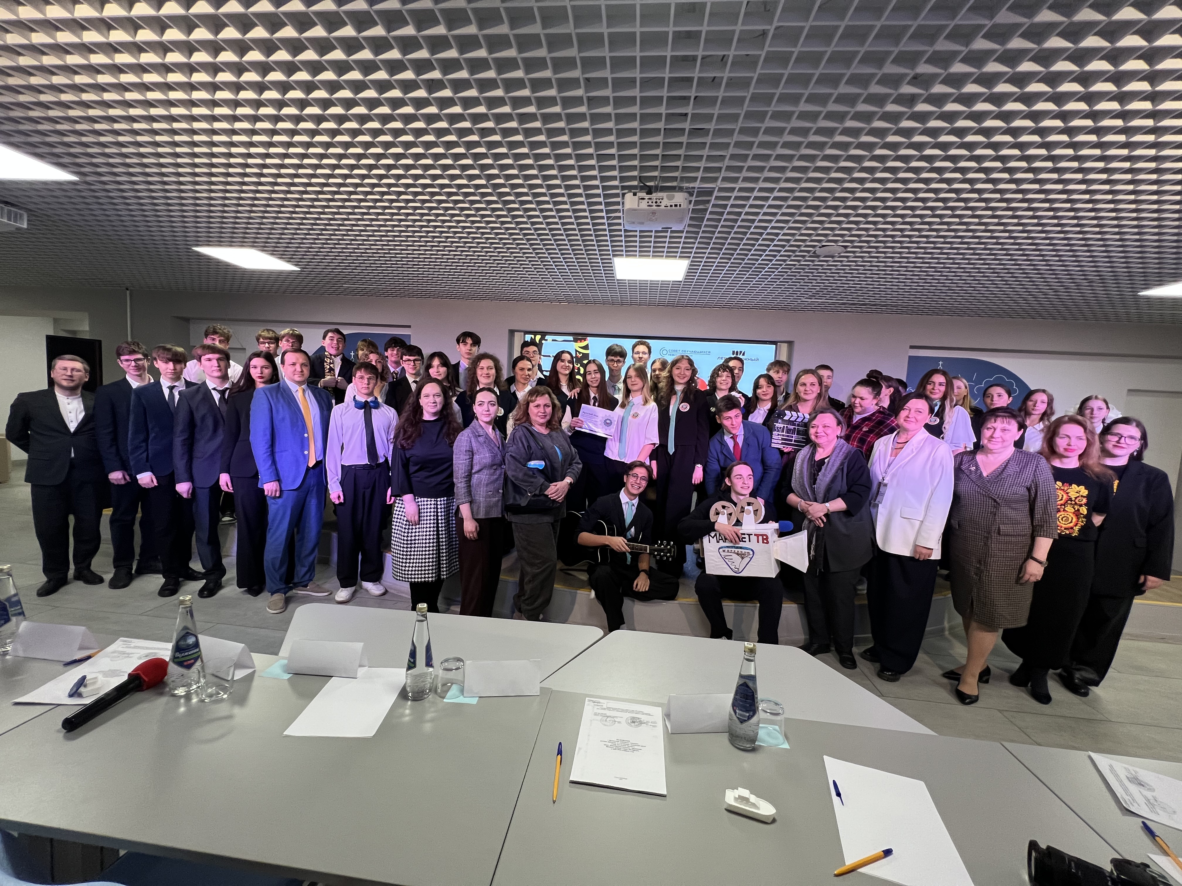 7FD92A19 67DA 40DE AC59 0F0019414DE2